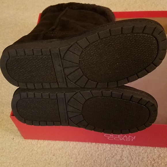 Ocean & Coast Swede Boots $Retail $72 - Picture 4 of 5